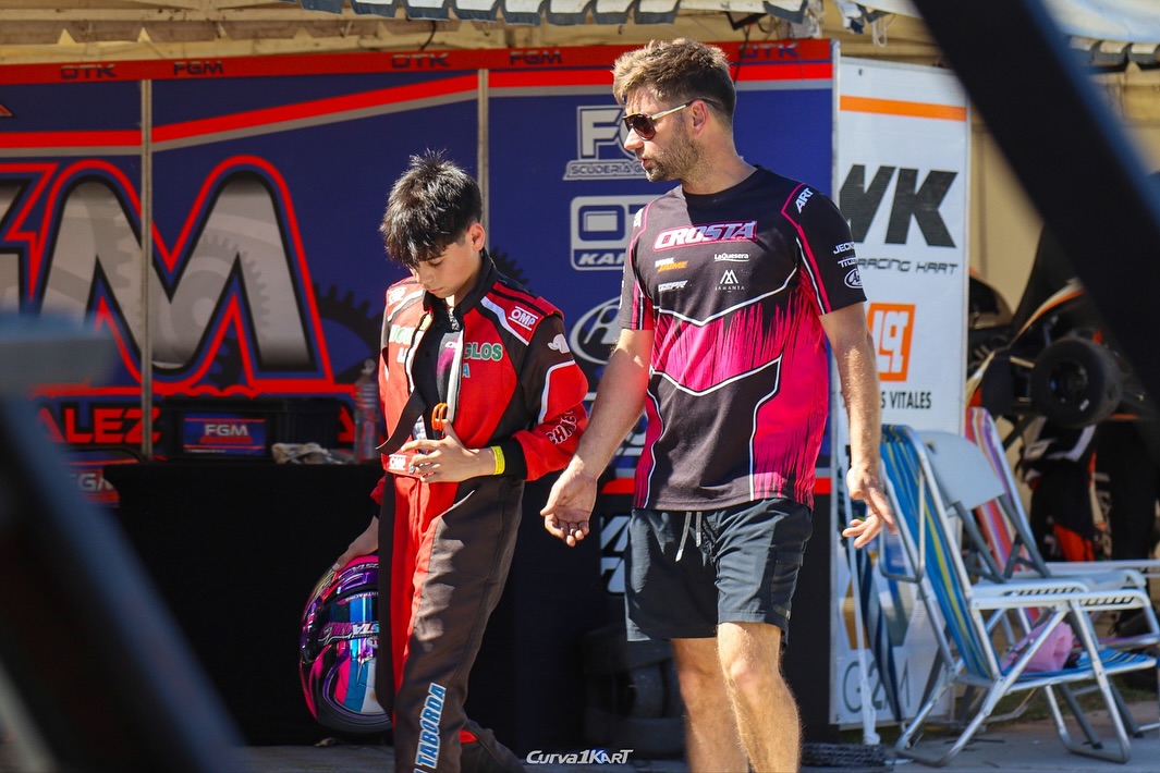 Equipo El Pampa Sport en paddock